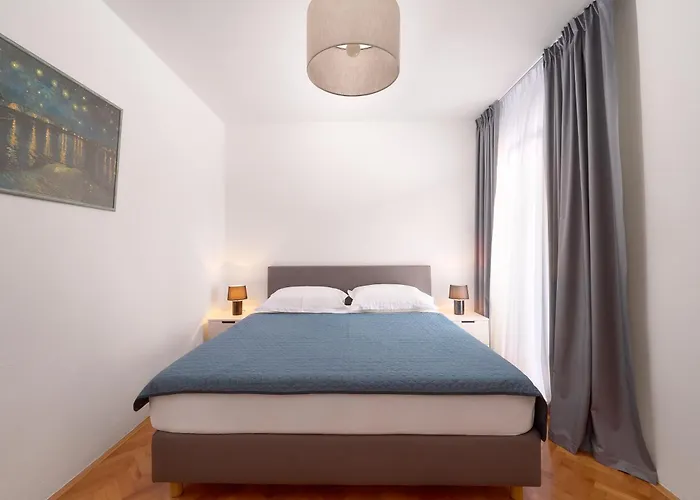 Апартаменты Lech Hvar